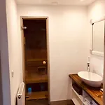 Hof Bed & Breakfast 3*