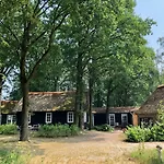 Hof 3*