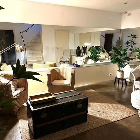 Hof Bed & Breakfast 3*