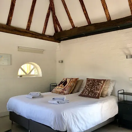 Hof Bed and Breakfast 3*