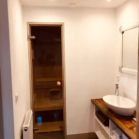 Hof Nocleg ze śniadaniem 3*