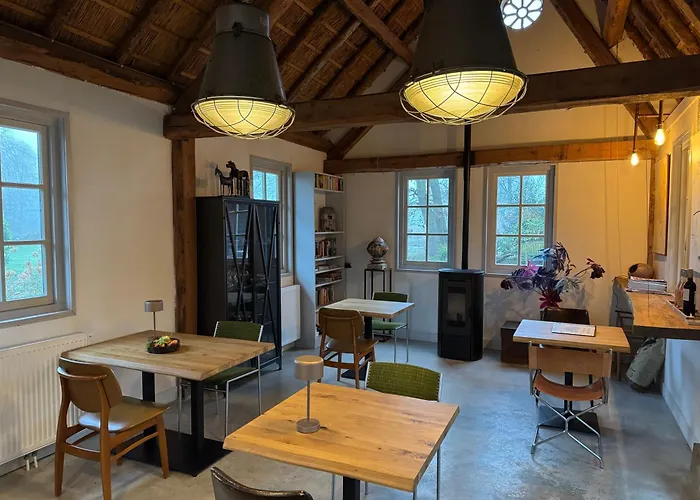 Hof Bed & Breakfast 4*