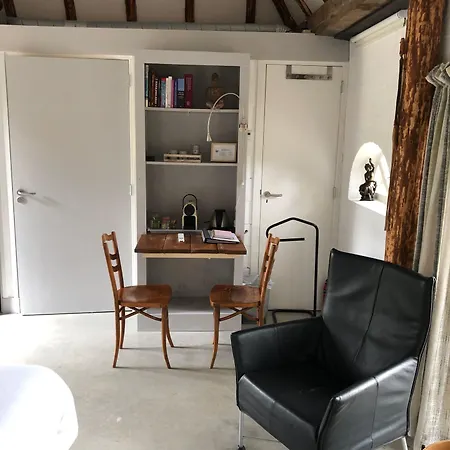 Hof Bed & Breakfast 3*